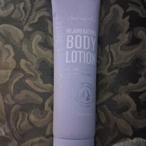 Rejuvenating Body Lotion - Purple Coco Mint